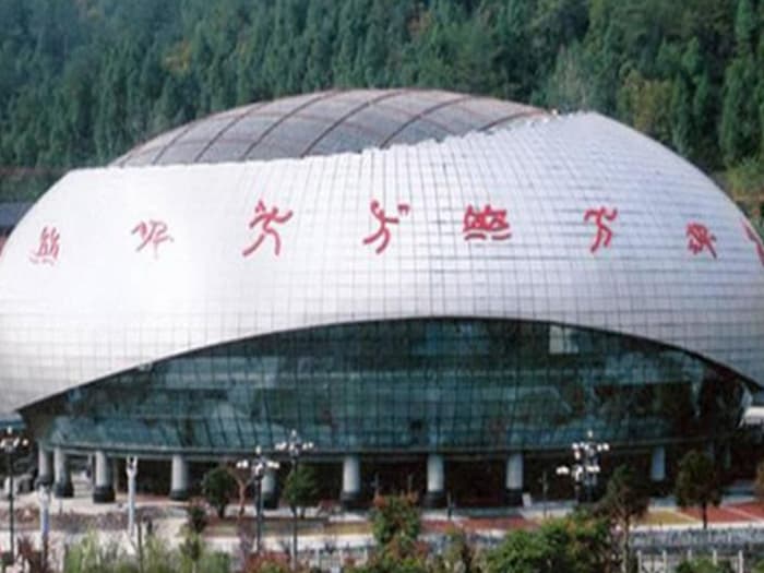 萍乡体育中心球形网架加工安装